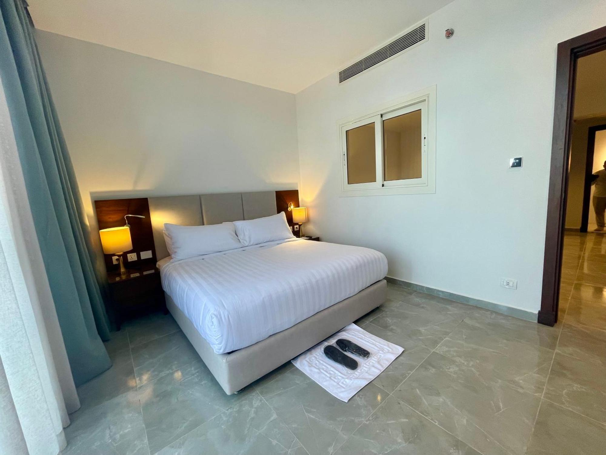Porto Sokhna Beach Resort Ain Sukhna Exteriör bild