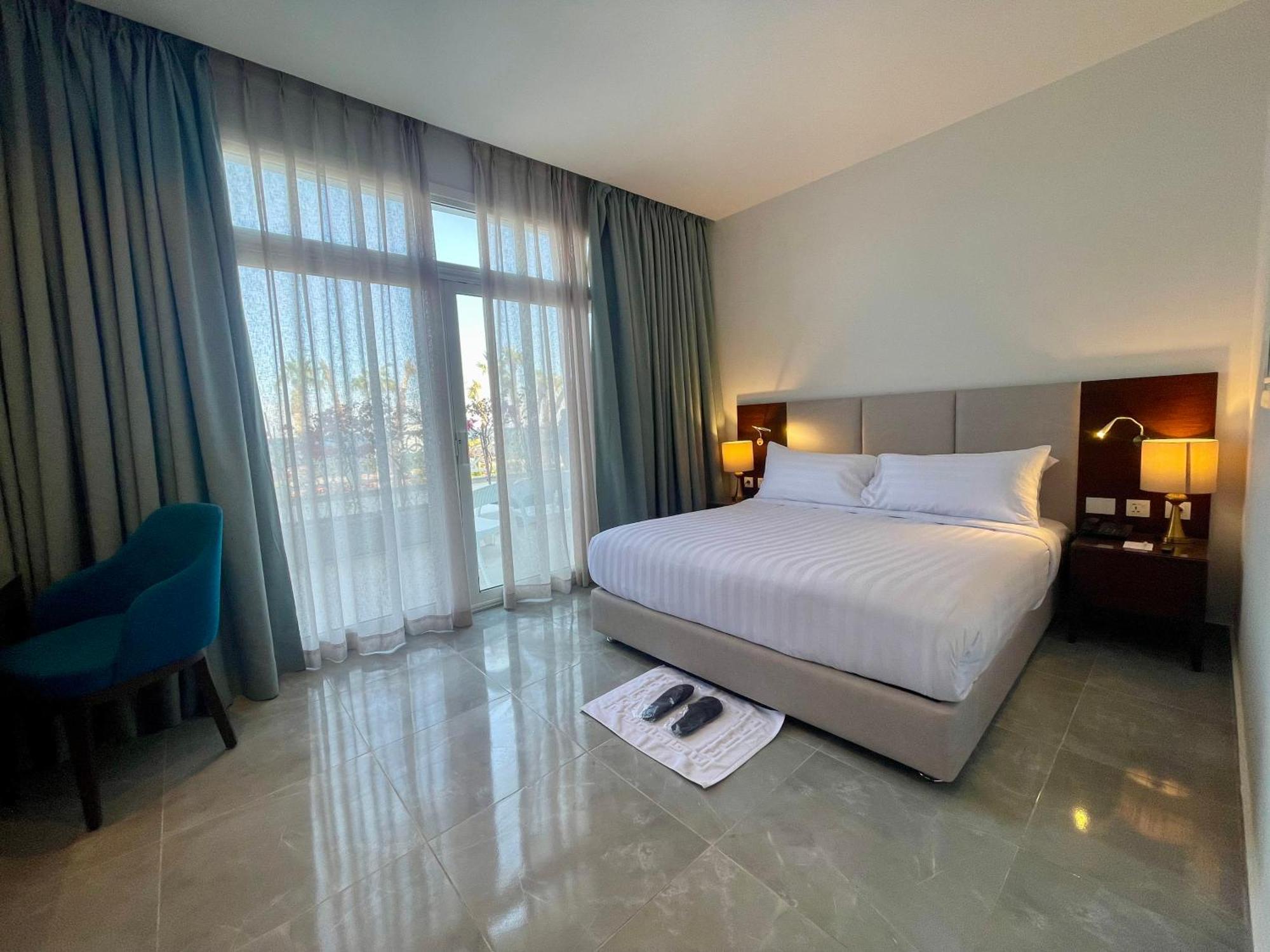 Porto Sokhna Beach Resort Ain Sukhna Exteriör bild